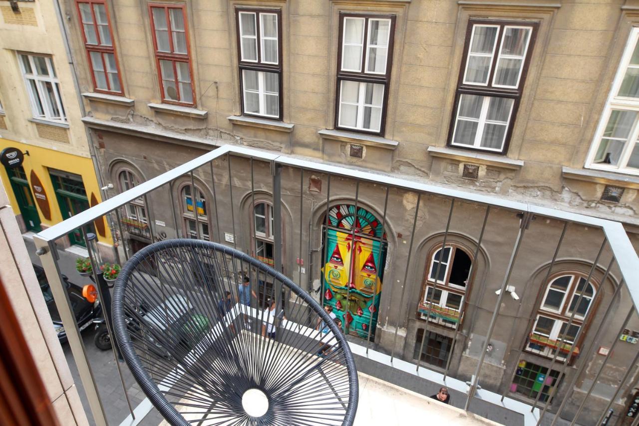Artemisia Luxury Apartments Balcony Budapest Exterior photo